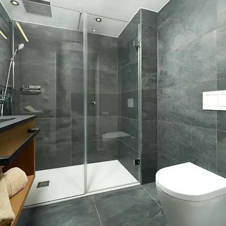 Apartment Runhof 47°10 *