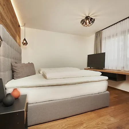 Runhof 47°10 * 朗根费尔德