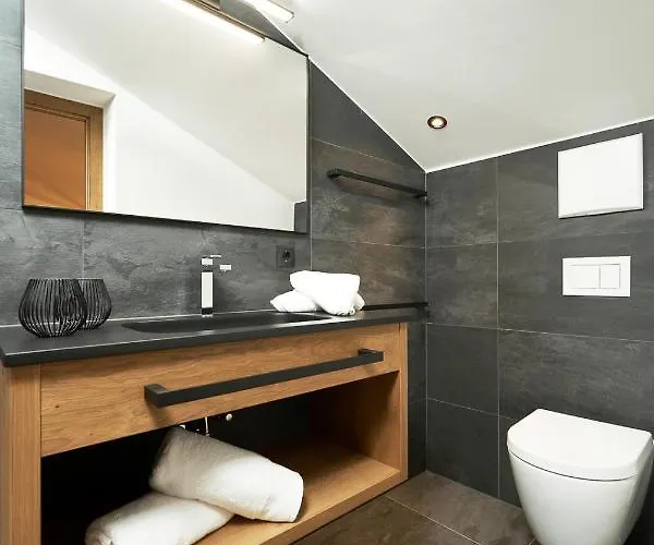 公寓 Runhof 47°10 *